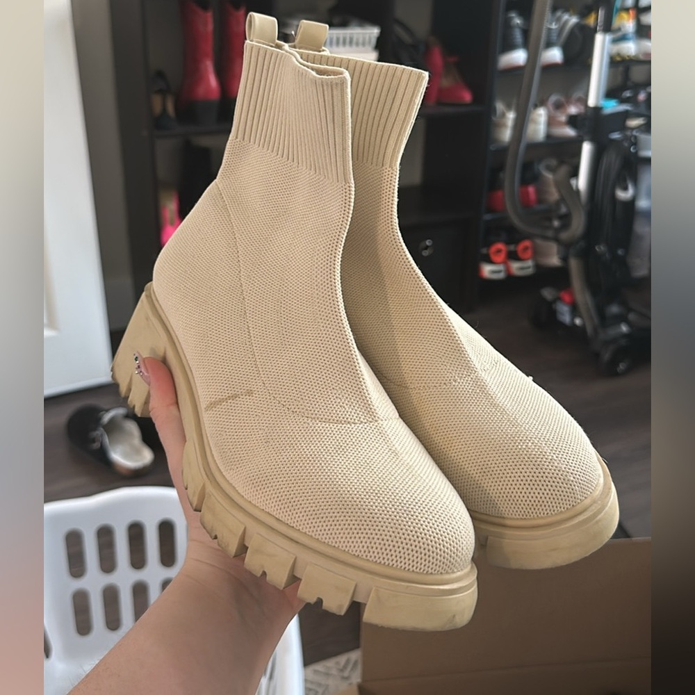 Repost-boot bundle - Picture 2 of 2